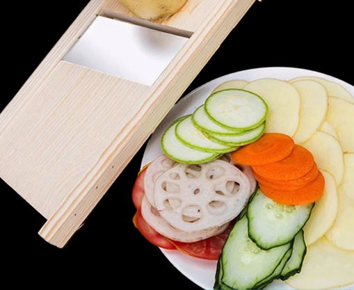coupe légume en bois légumes divers