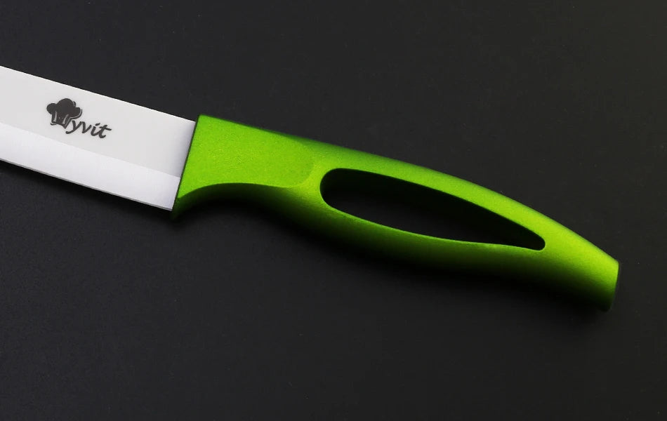 couteau en céramique manche vert