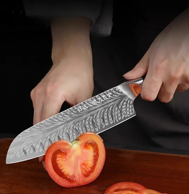 couteau de cuisine qui tranche avec précision