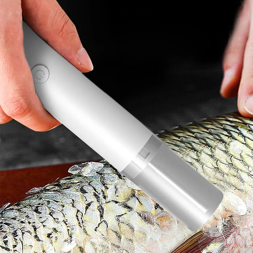 éplucheur de poisson électrique en action
